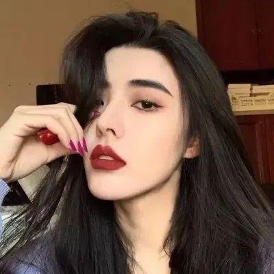 明天，我会成为谁的女友